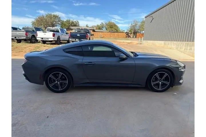 $26900 : Ford Mustang 2024 EcoBoost 2 image 9