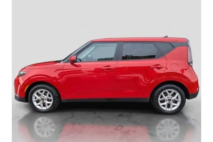 $17595 : Kia Soul 2023 S 4dr Crossove image 10