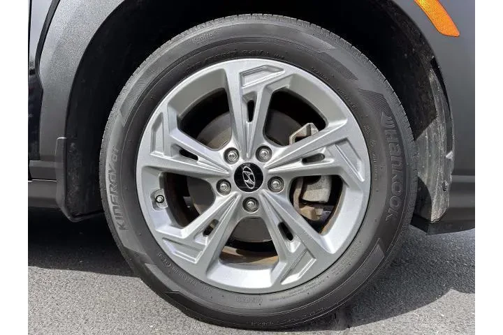 $18999 : Hyundai KONA 2023 AWD SEL 4d image 6