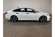 $25701 : Honda Accord 2022 Sport 4dr thumbnail