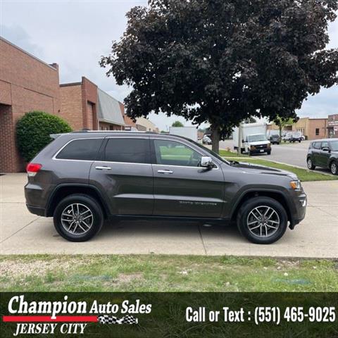 Used 2019 Grand Cherokee Limi image 4