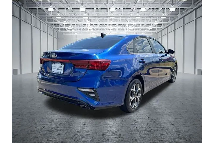 $15038 : Kia Forte 2020 LXS 4dr Sedan image 7