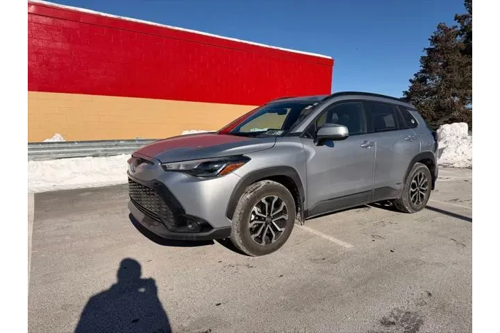 $29900 : Toyota Corolla Cross Hybrid image 8