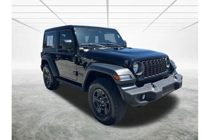 $30335 : Jeep Wrangler 2025 4x4 Sport image 2