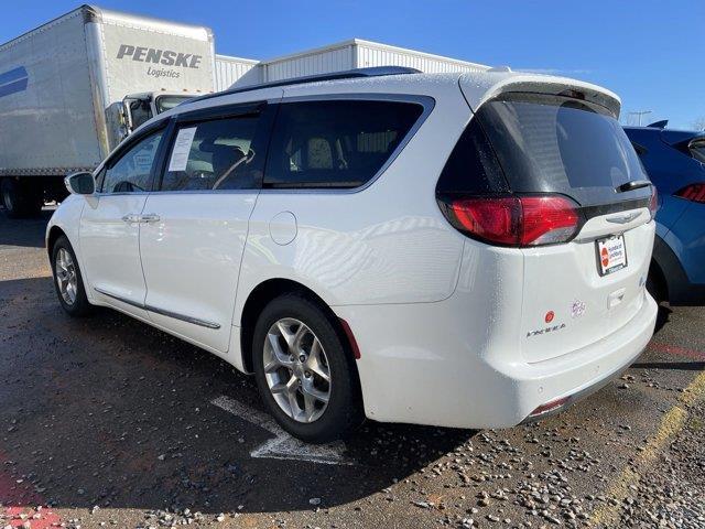 $24000 : PRE-OWNED 2019 CHRYSLER PACIF image 3