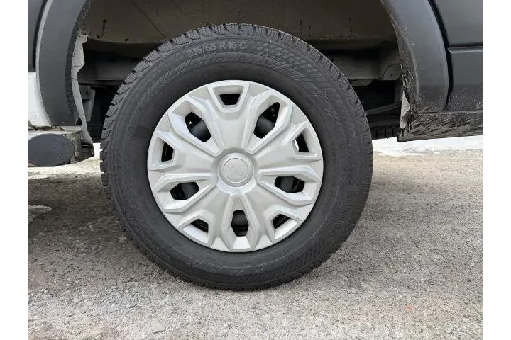 $33700 : Ford Transit 2024 250 3dr SW image 6