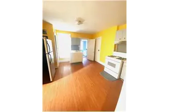 $500 : Rental property with 1 bedro image 5