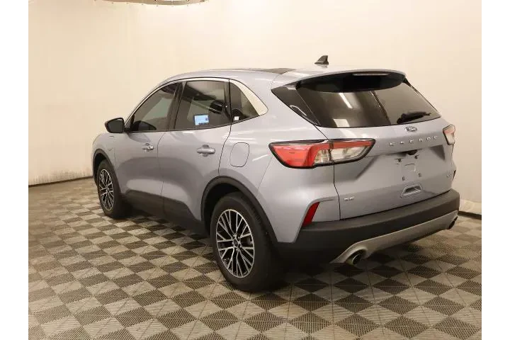 $17955 : Ford Escape Plug-In Hybrid 2 image 8