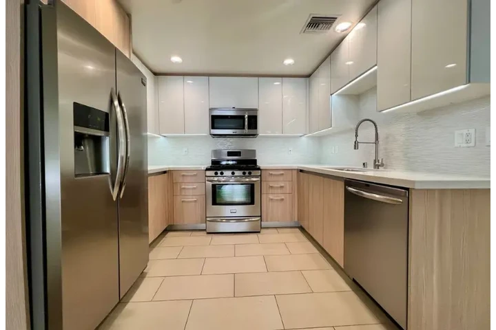 $1500 : 1Bed 1 bath Apt in Koreatown image 5