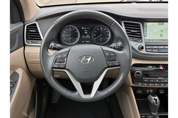 $20998 : Hyundai TUCSON 2017 AWD Limi image 9