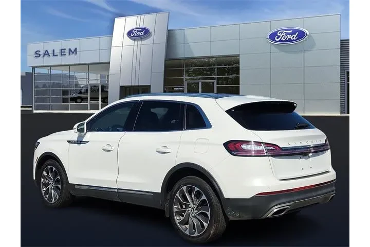 $31995 : Lincoln Nautilus 2022 AWD Re image 4