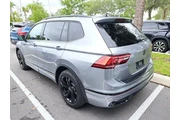 $23995 : Volkswagen Tiguan 2024 SE R- thumbnail
