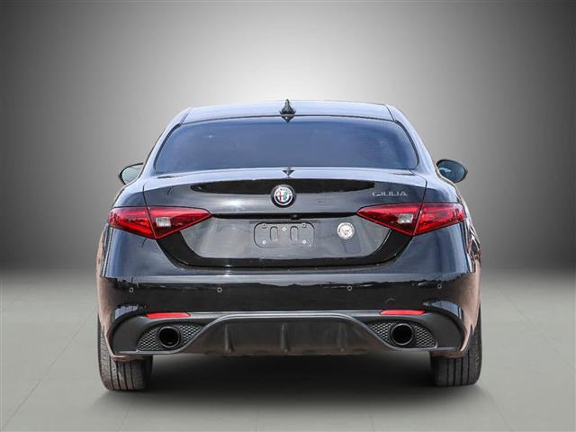 $22499 : Pre-Owned 2019 Alfa Romeo Giu image 5