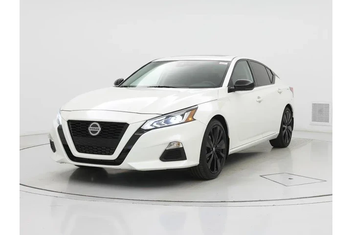 $21998 : Nissan Altima 2022 2.0 SR 4d image 4