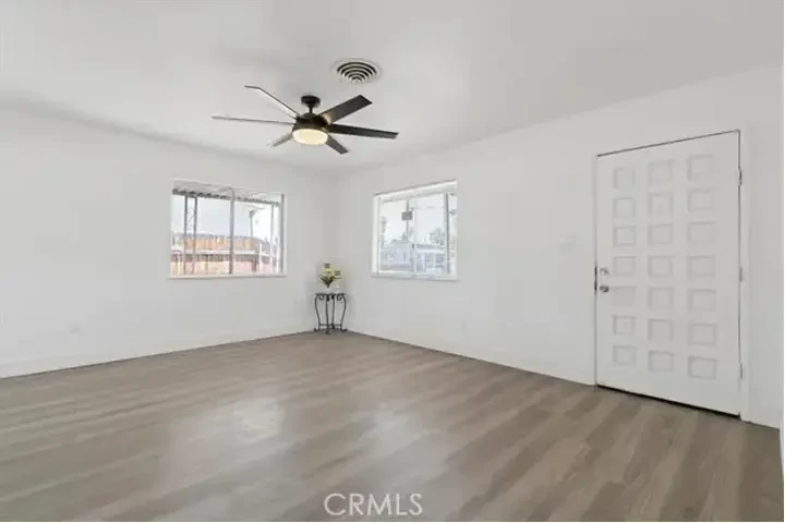 $2395 : HERMOSA CASA REMODELADA image 2
