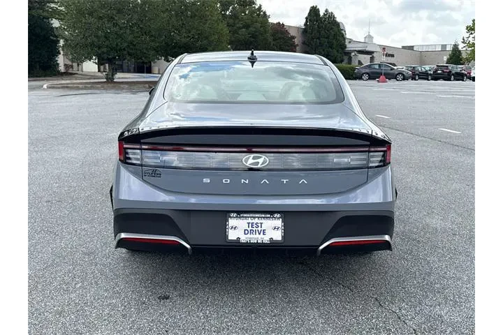 $24020 : Hyundai SONATA 2025 SE 4dr S image 6