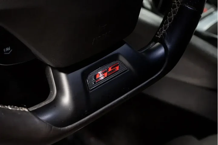 $33599 : Chevrolet Camaro 2019 SS 2dr image 4
