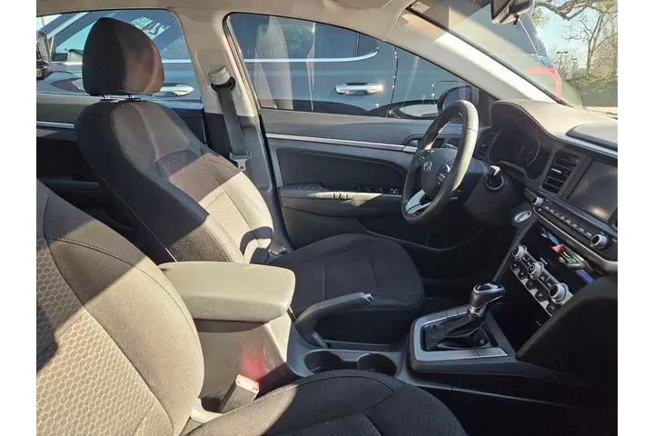 $13991 : Hyundai ELANTRA 2020 Value E image 8