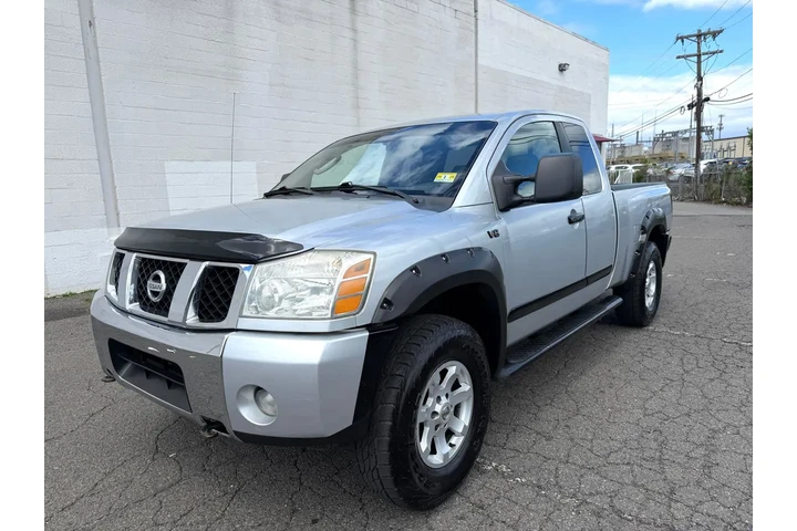 $8495 : 2004 Titan LE King Cab 4WD image 2