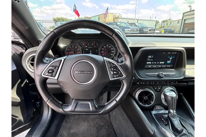 2018 Camaro 1LT image 8