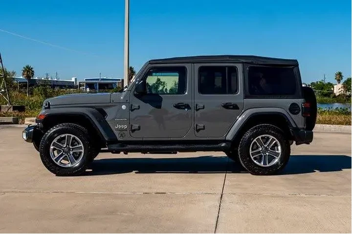 $24248 : Jeep Wrangler Unlimited 2020 image 4
