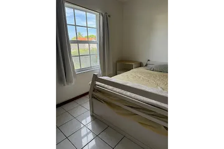 $950 : RENTO CUARTO para mujer sola📍 image 4