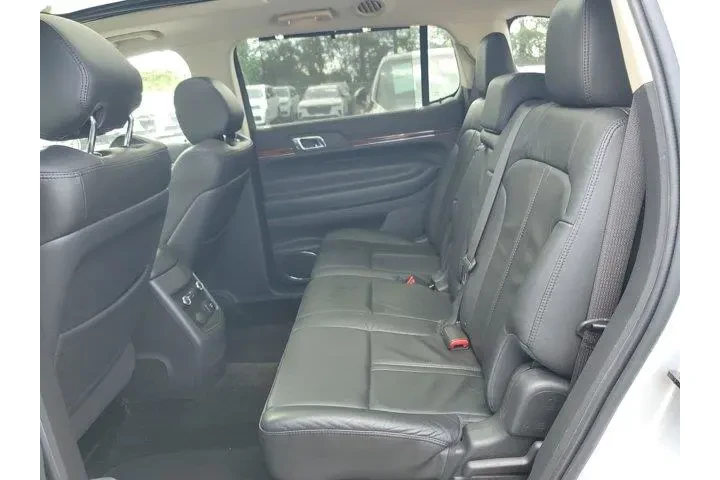 $15990 : Lincoln MKT 2018 Premiere 4d image 9