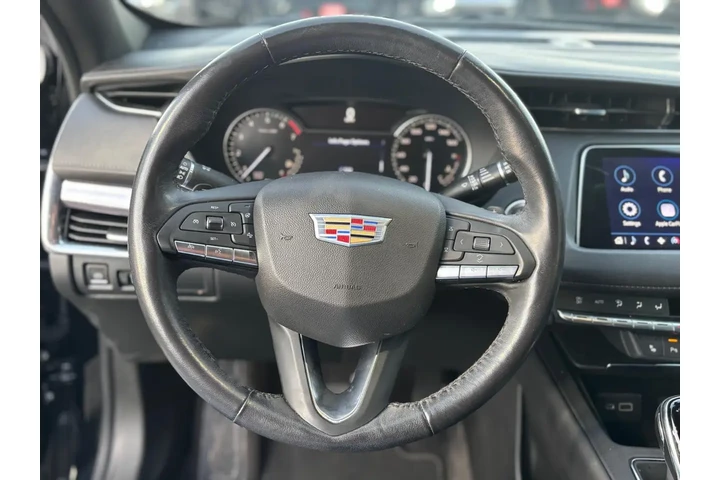 2023 XT4 FWD Luxury image 10