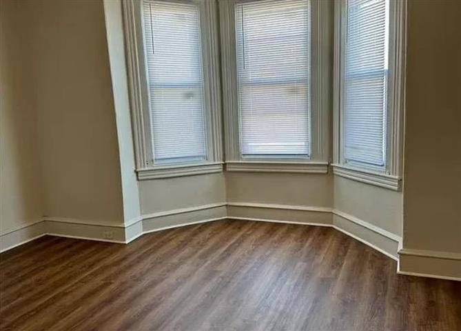 $1550 : Apartment for rent asap image 10