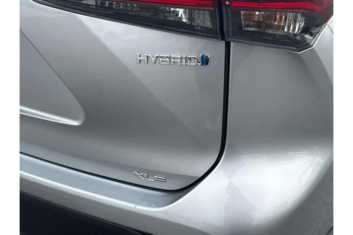 $33780 : Toyota Highlander Hybrid 202 image 7