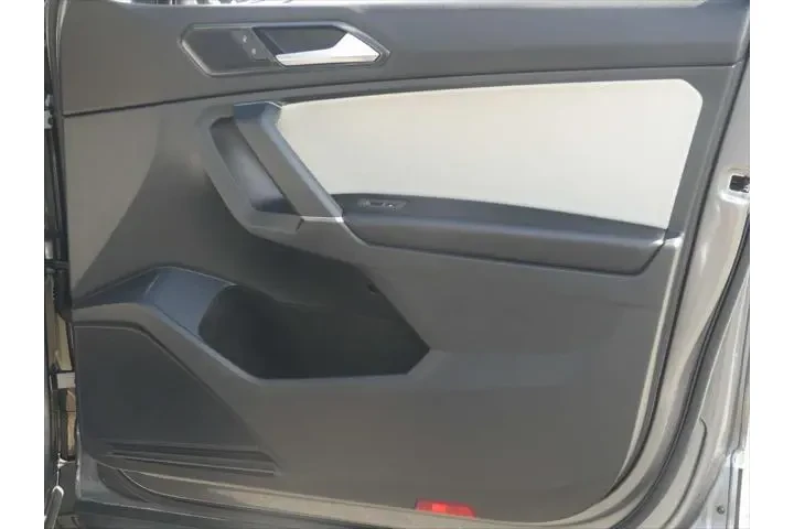 $8750 : Volkswagen Tiguan 2018 2.0T image 3