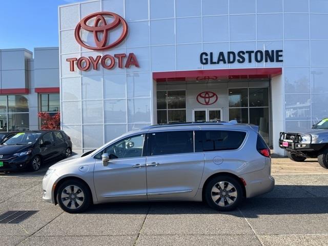 $26490 : 2018  Pacifica Hybrid Limited image 3