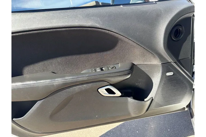 $14995 : 2015 Challenger SXT image 7