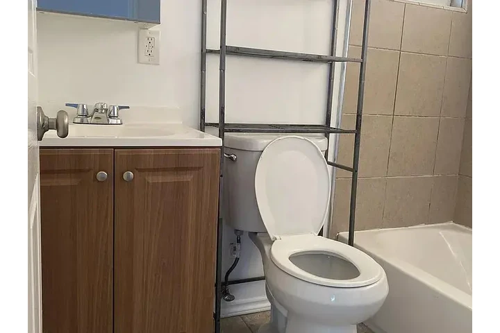 $750 : Casa unifamiliar de 1 dormitor image 3