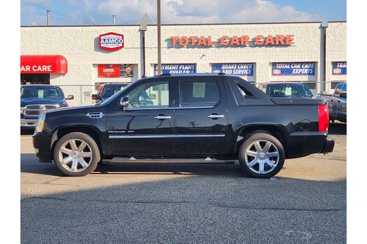 $20974 : 2011 Escalade EXT Premium image 3