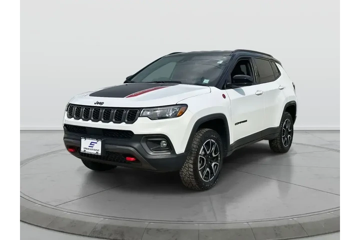 $23490 : Jeep Compass 2024 4x4 Trailh image 3