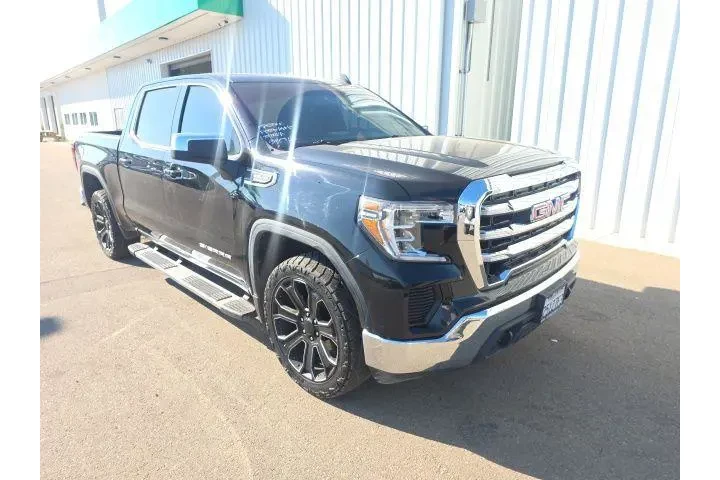 $32900 : GMC Sierra 1500 2021 4x4 SLE image 1