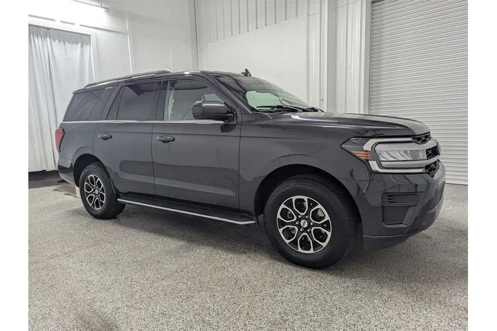 $35597 : Ford Expedition 2022 4x2 XLT image 1