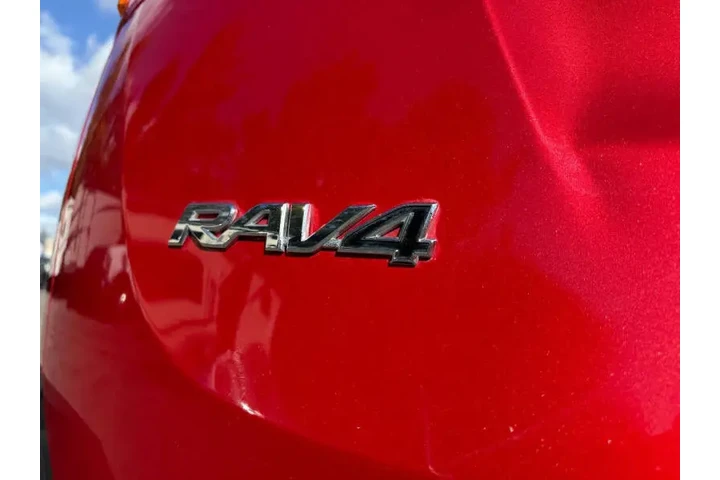 $10998 : 2013 RAV4 LE image 8