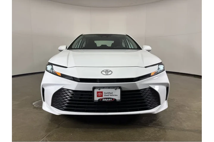 $26783 : Gold Certified2025 Camry Hybr image 8