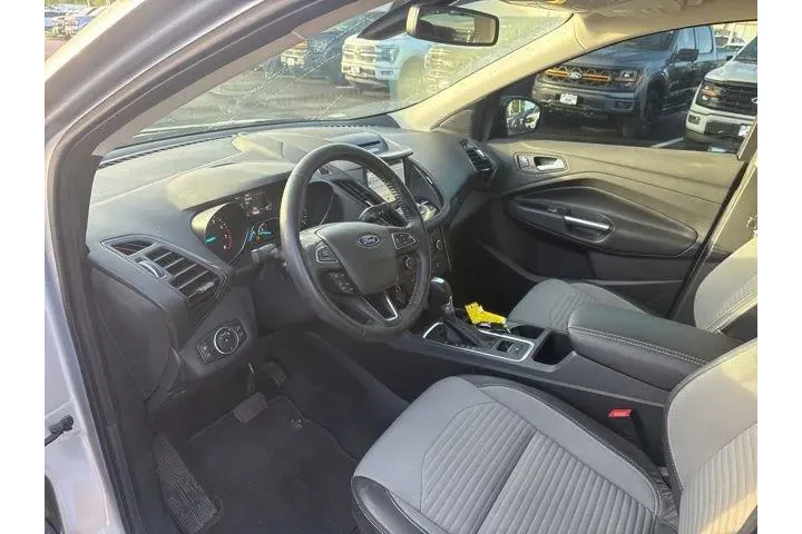 $16500 : Ford Escape 2017 AWD Titaniu image 10