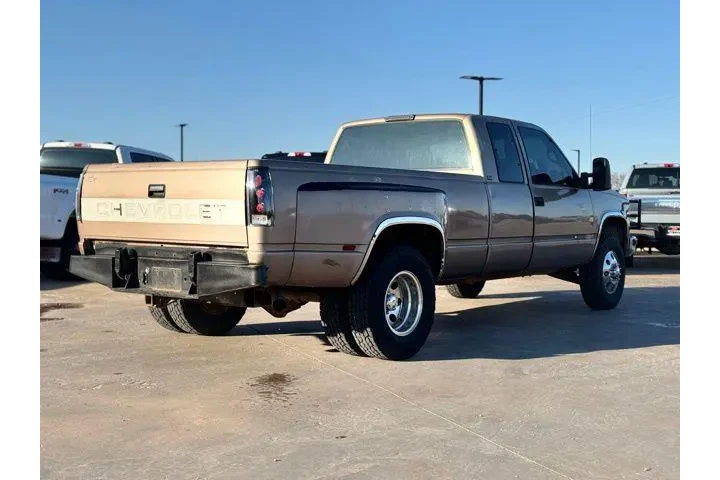$9922 : Chevrolet C/K 3500 Series 19 image 2