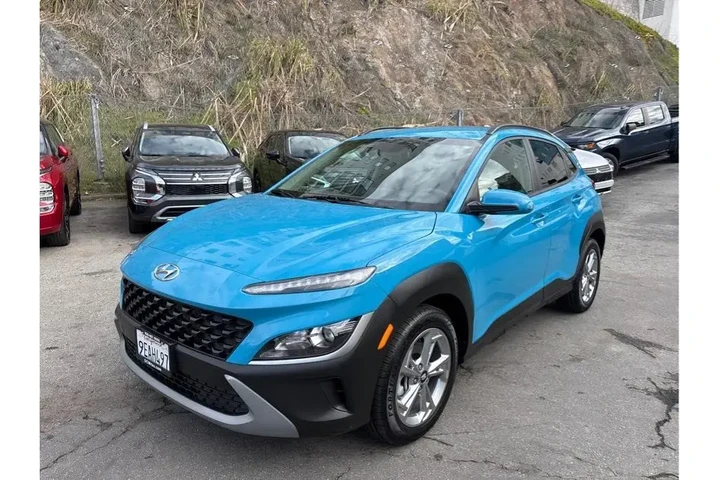 $19898 : Hyundai KONA 2023 AWD SEL 4d image 2