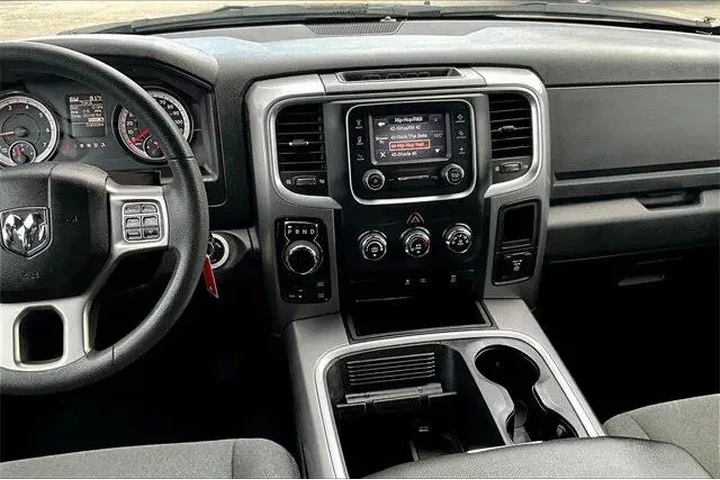 $30000 : Ram 1500 Classic 2023 4x4 SL image 6