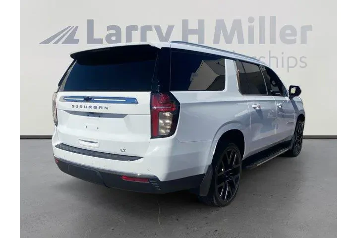 Chevrolet Suburban 2021 4x4 image 5