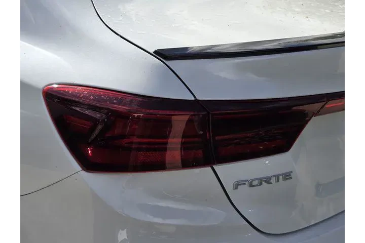 $19423 : Kia Forte 2024 GT-Line 4dr S image 7