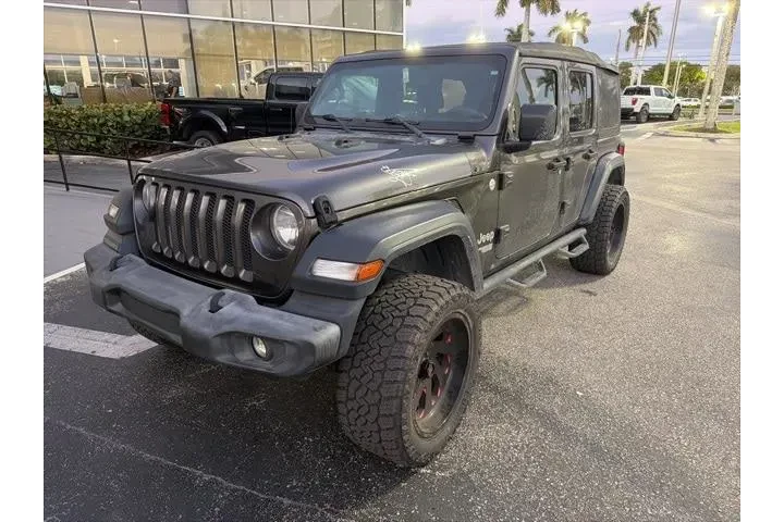 $14997 : Jeep Wrangler Unlimited 2018 image 3
