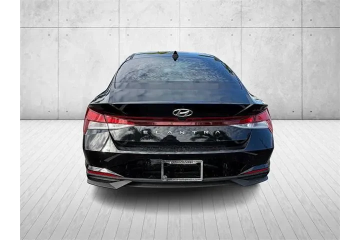 $16995 : Hyundai ELANTRA 2023 SEL 4dr image 3