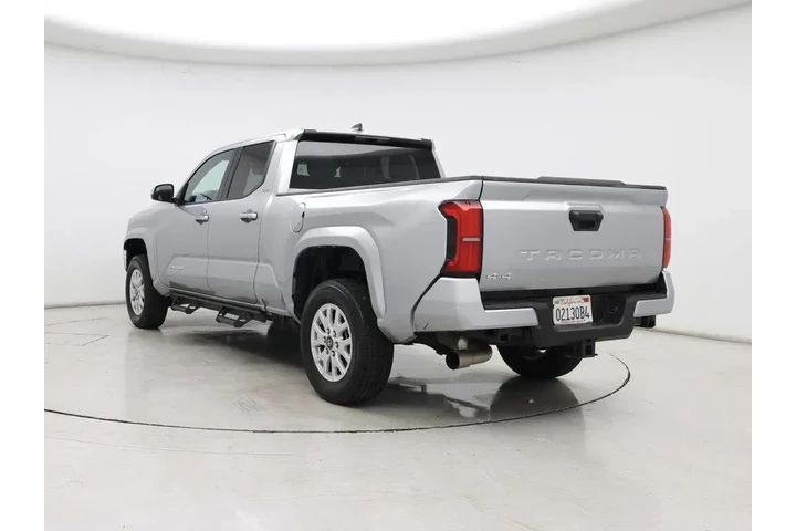 $37998 : Toyota Tacoma 2024 4x4 SR5 4 image 2