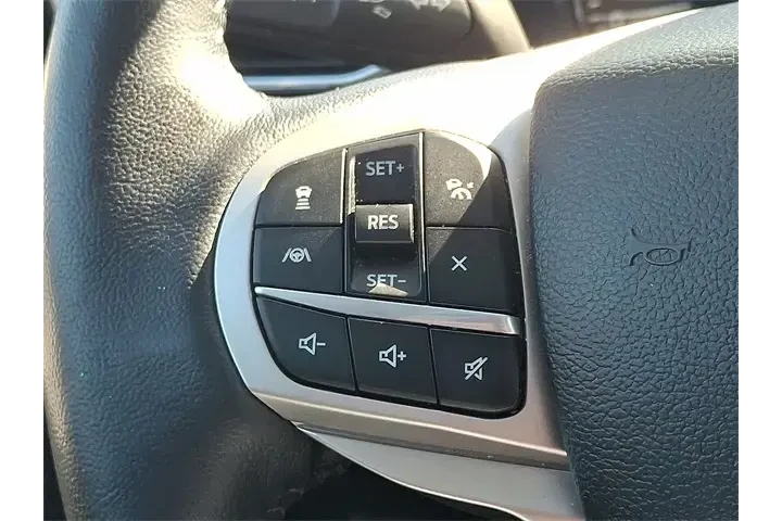 $31995 : Ford Explorer 2022 AWD XLT 4 image 9